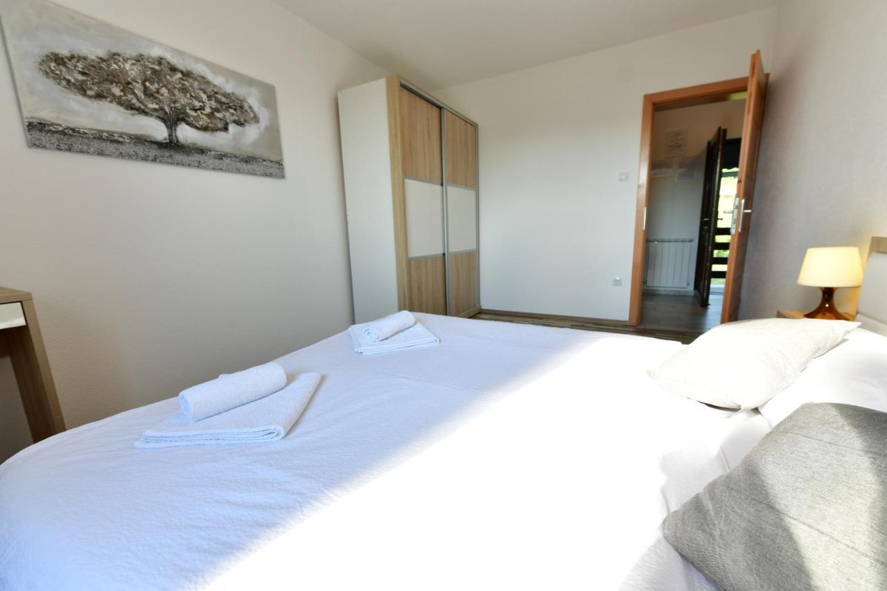 Holiday Home Ostrun Rakovica Exterior photo